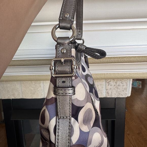 Coach Madison Sateen Demi Bag in the Op Art sequin blue/gray pattern - Picture 4 of 7